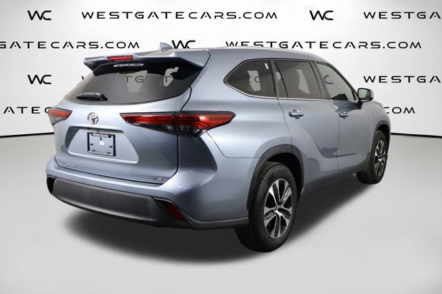 Used 2023 Toyota Highlander XLE FWD image 44