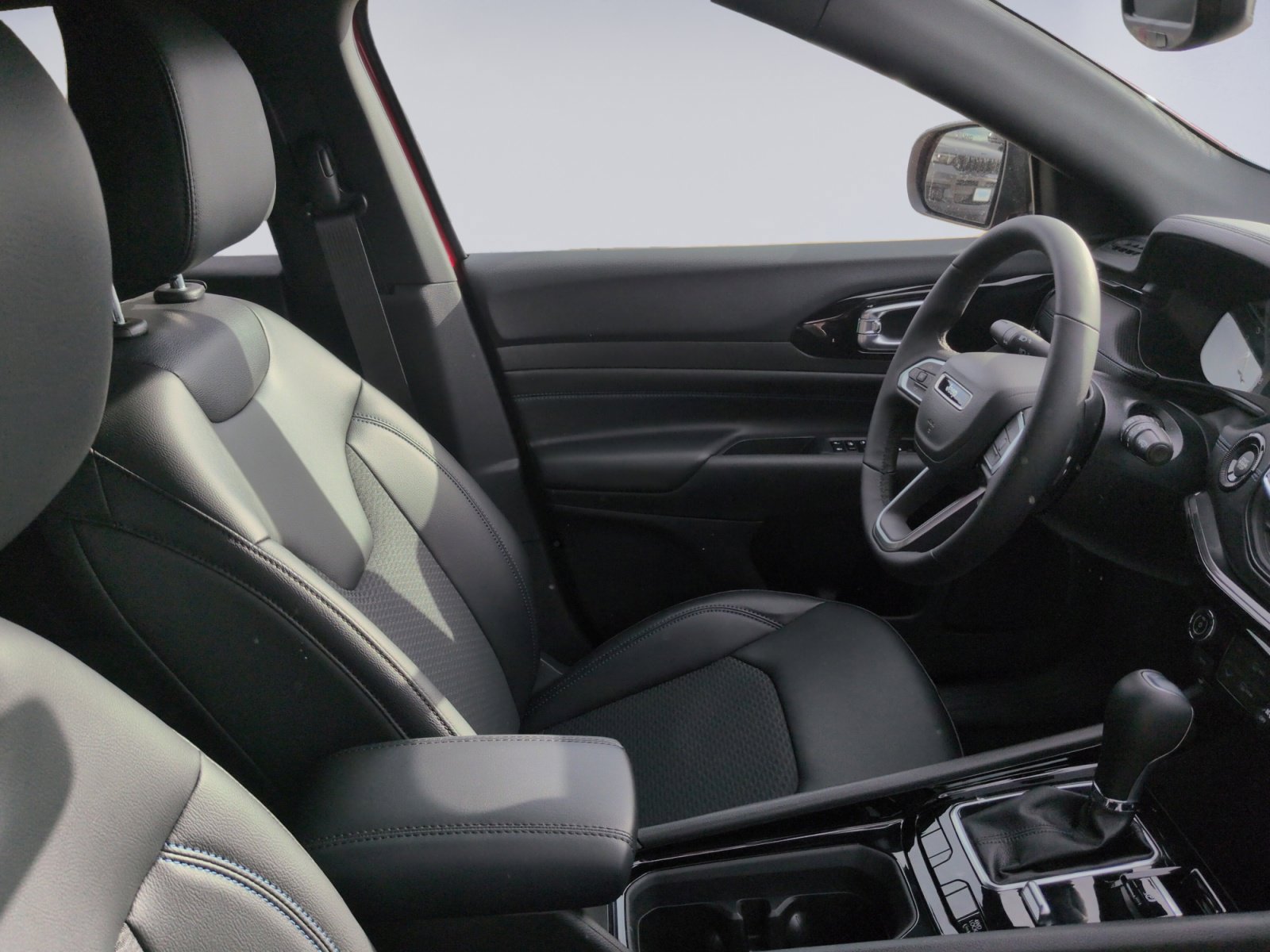 New 2026 Jeep Compass Latitude image 15