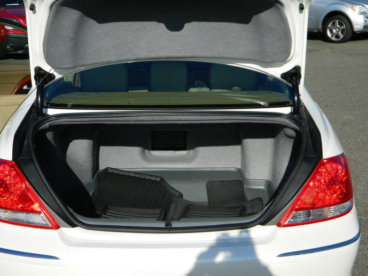 Used 2006 Acura RL image 10