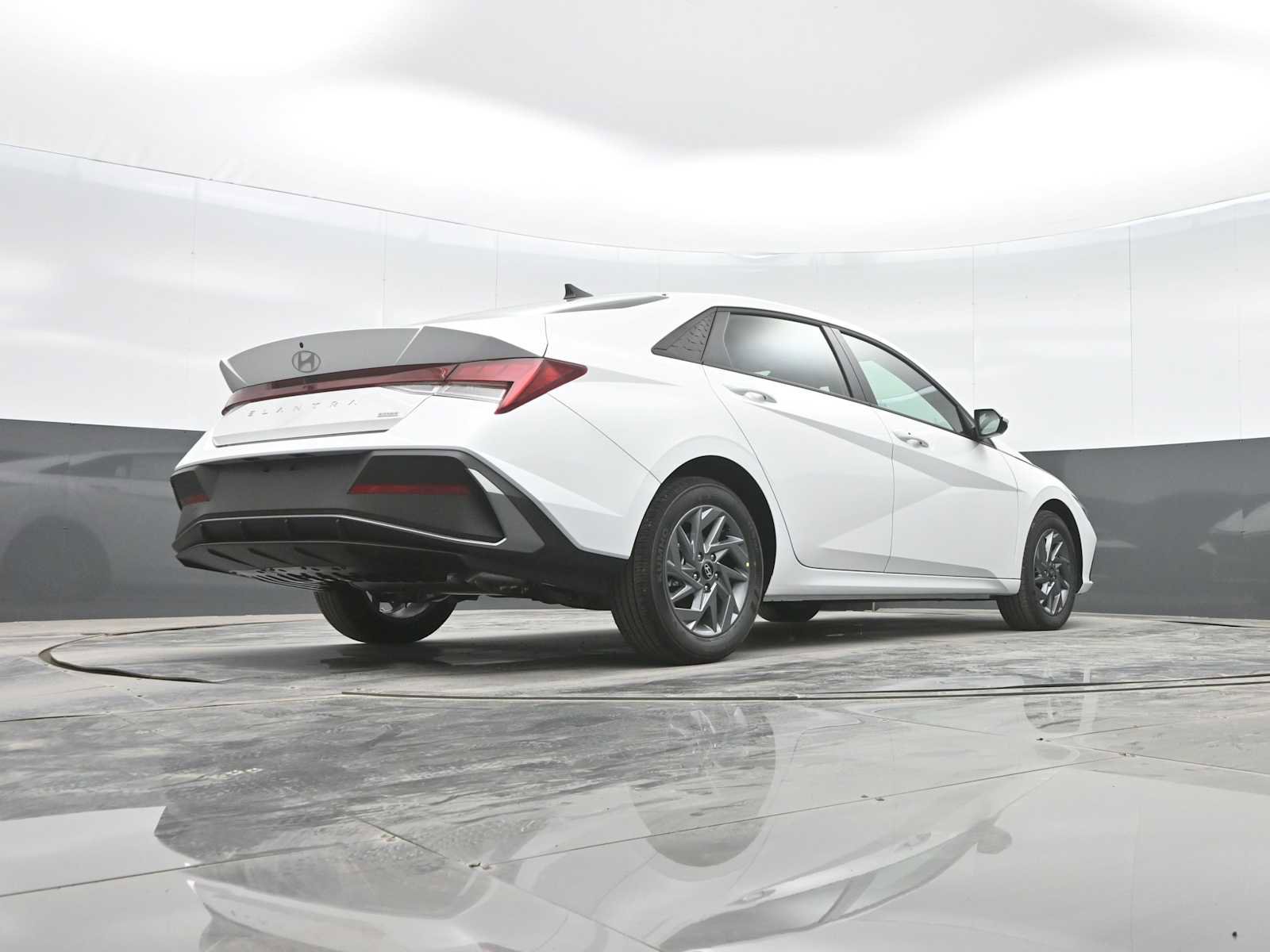 New 2026 Hyundai Elantra Blue image 28