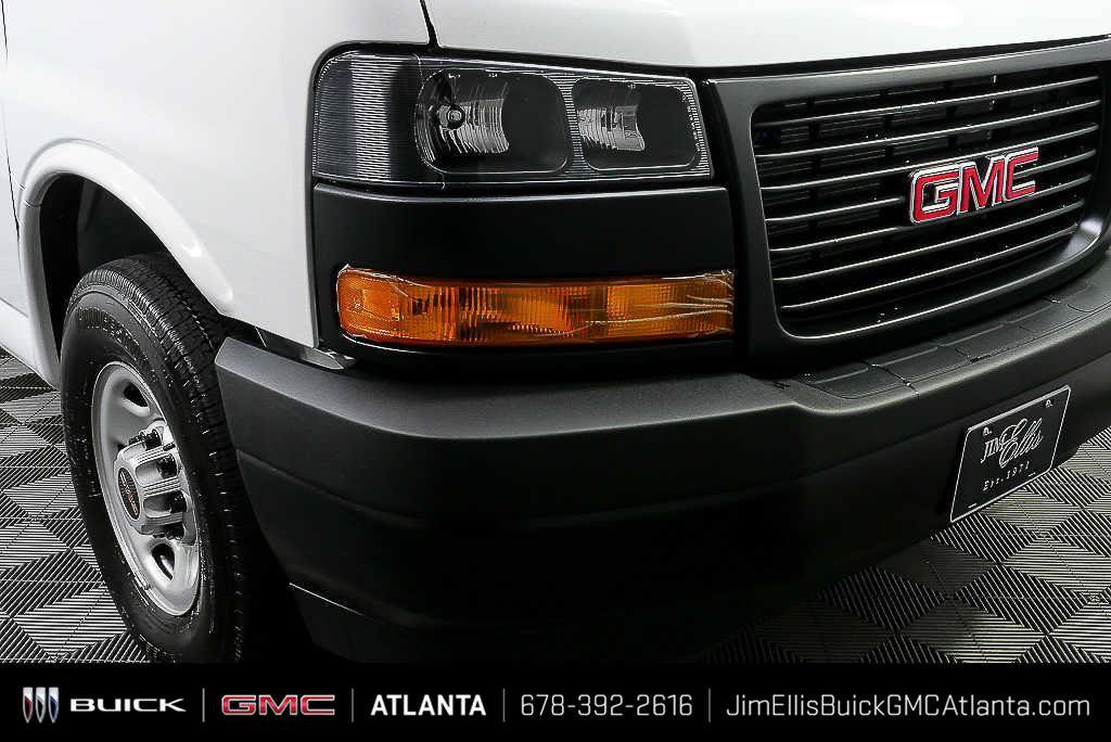 New 2025 GMC Savana 2500 w/ Driver Convenience Package RWD image 31