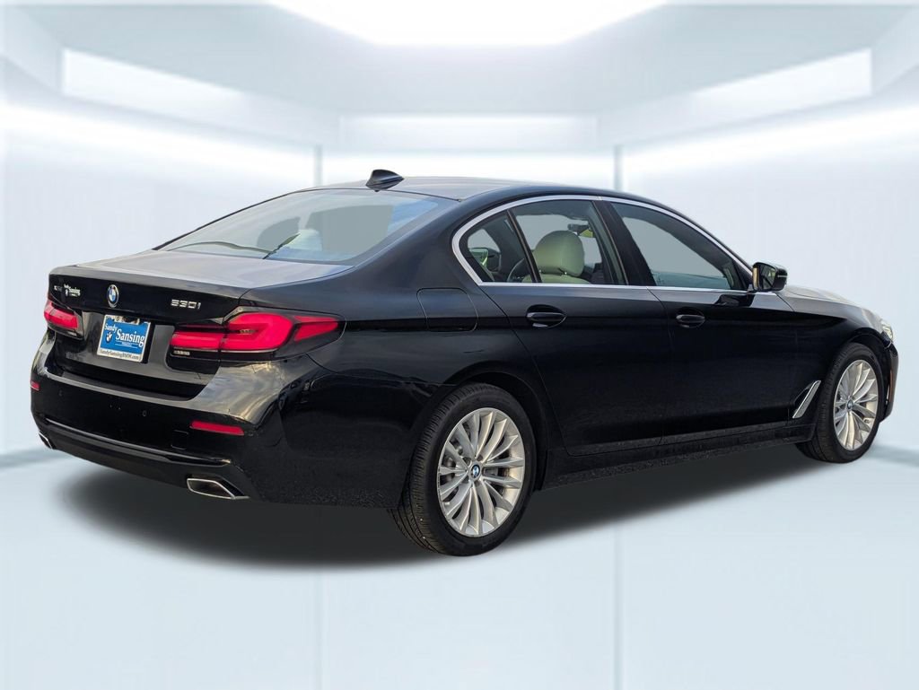 Used 2021 BMW 530i xDrive w/ Premium Package image 5