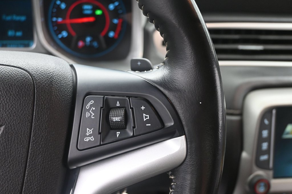 Used 2015 Chevrolet Camaro LT RWD image 29