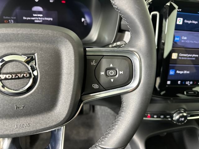 Used 2023 Volvo XC40 Recharge Ultimate image 16