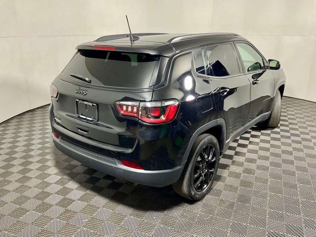 Used 2022 Jeep Compass Altitude w/ Sun and Sound Group image 18