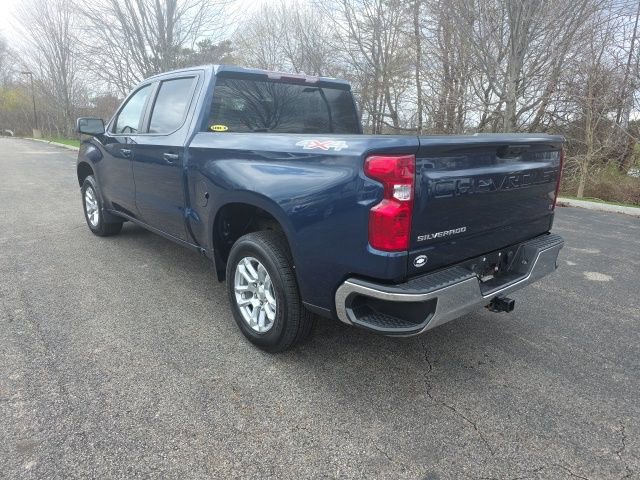 Used 2023 Chevrolet Silverado 1500 LT AWD/4WD image 2