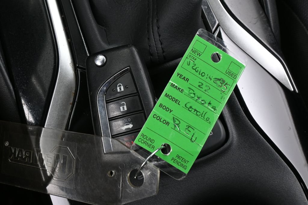 Used 2022 Toyota Corolla LE FWD image 25
