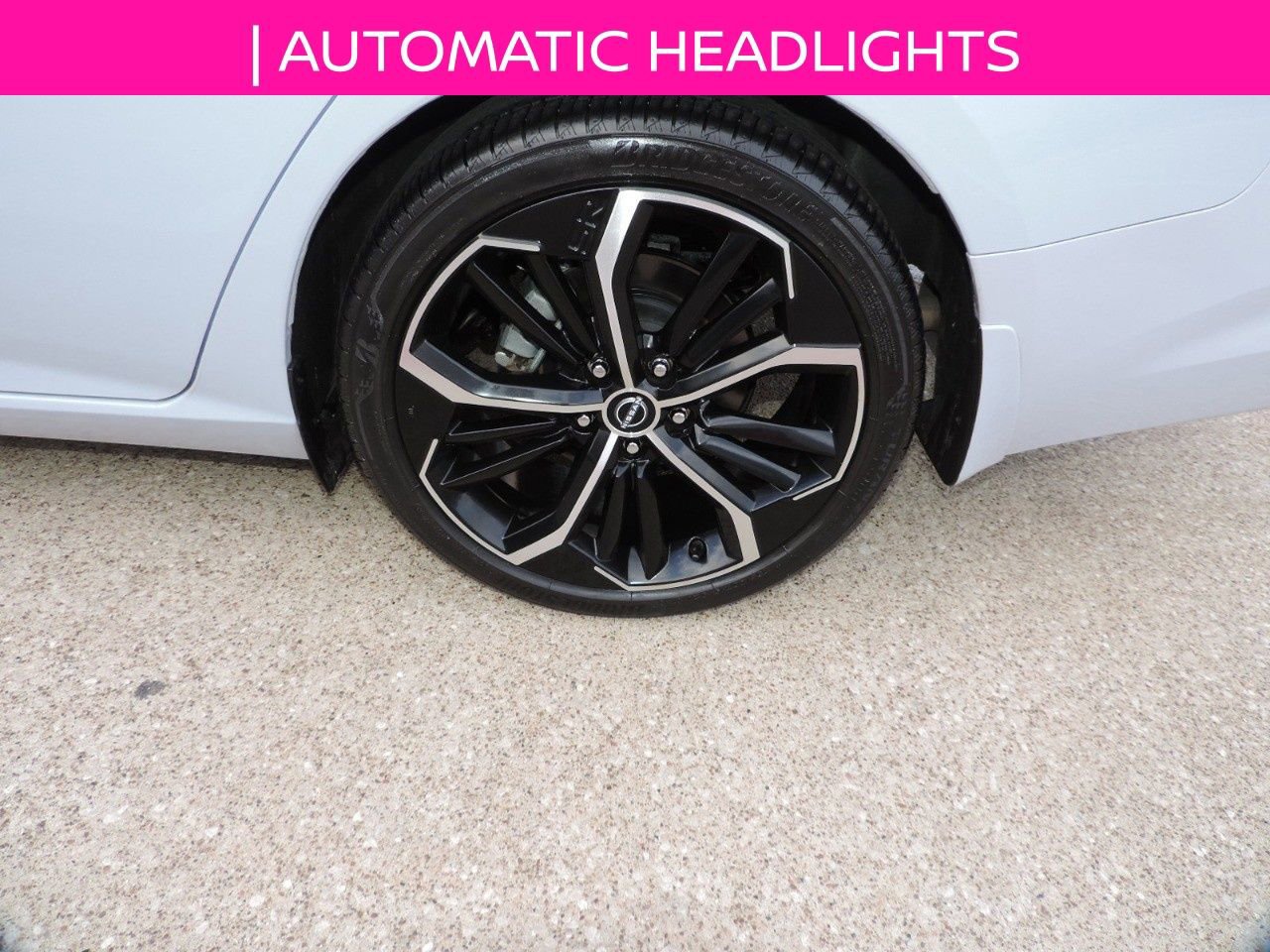 Used 2023 Nissan Altima 2.5 SR w/ SR Premium Package image 13