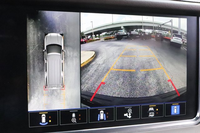 Used 2023 GMC Yukon Denali image 25