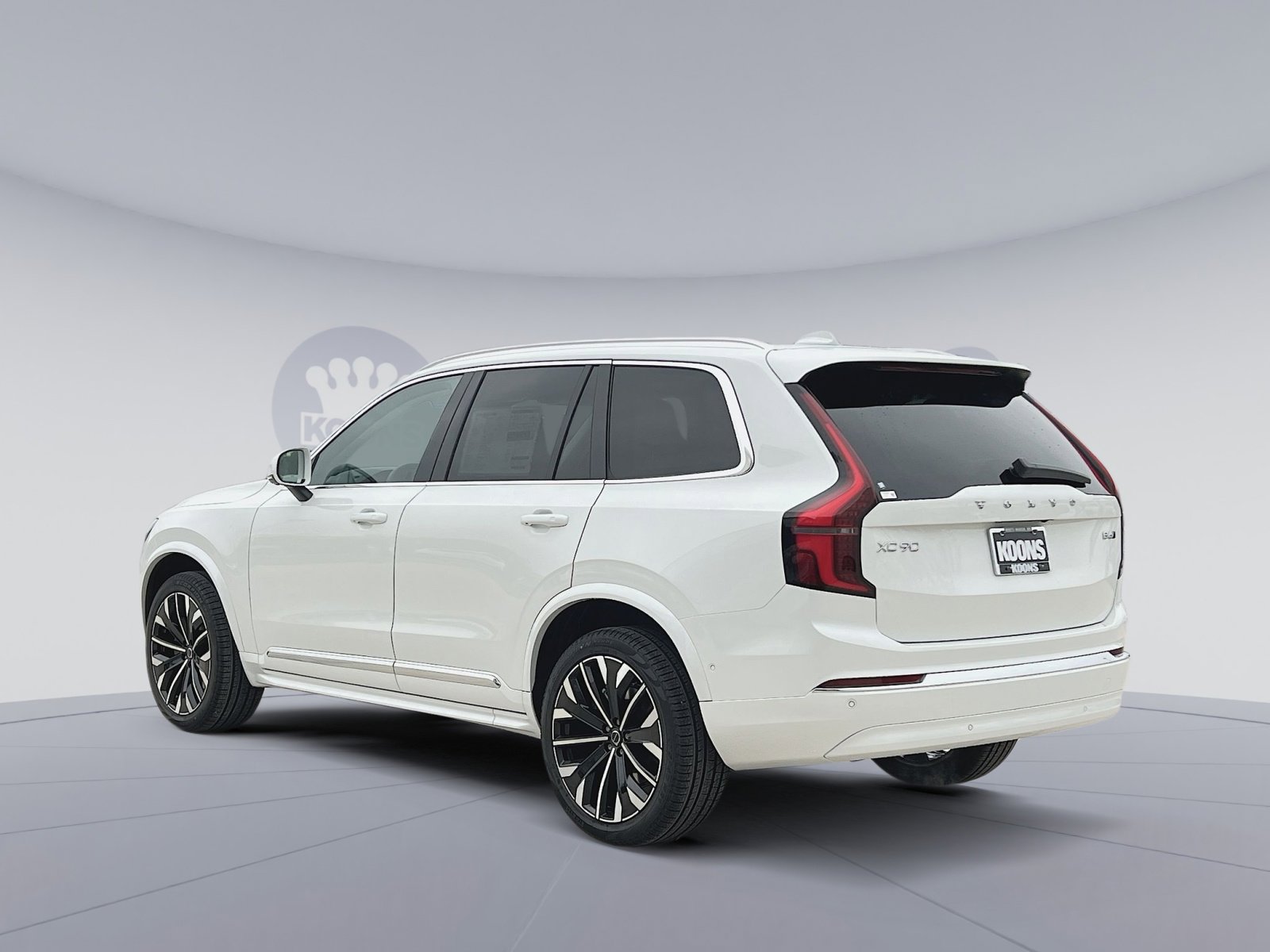 New 2026 Volvo XC90 B6 Plus w/ Protection Package image 4