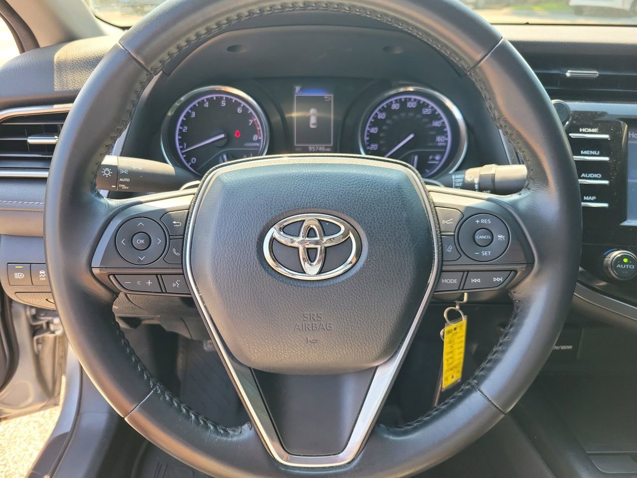 Used 2019 Toyota Camry SE image 18