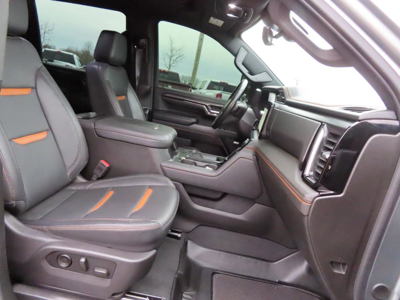 Used 2024 GMC Sierra 2500 AT4 w/ AT4 Premium Plus Package image 50