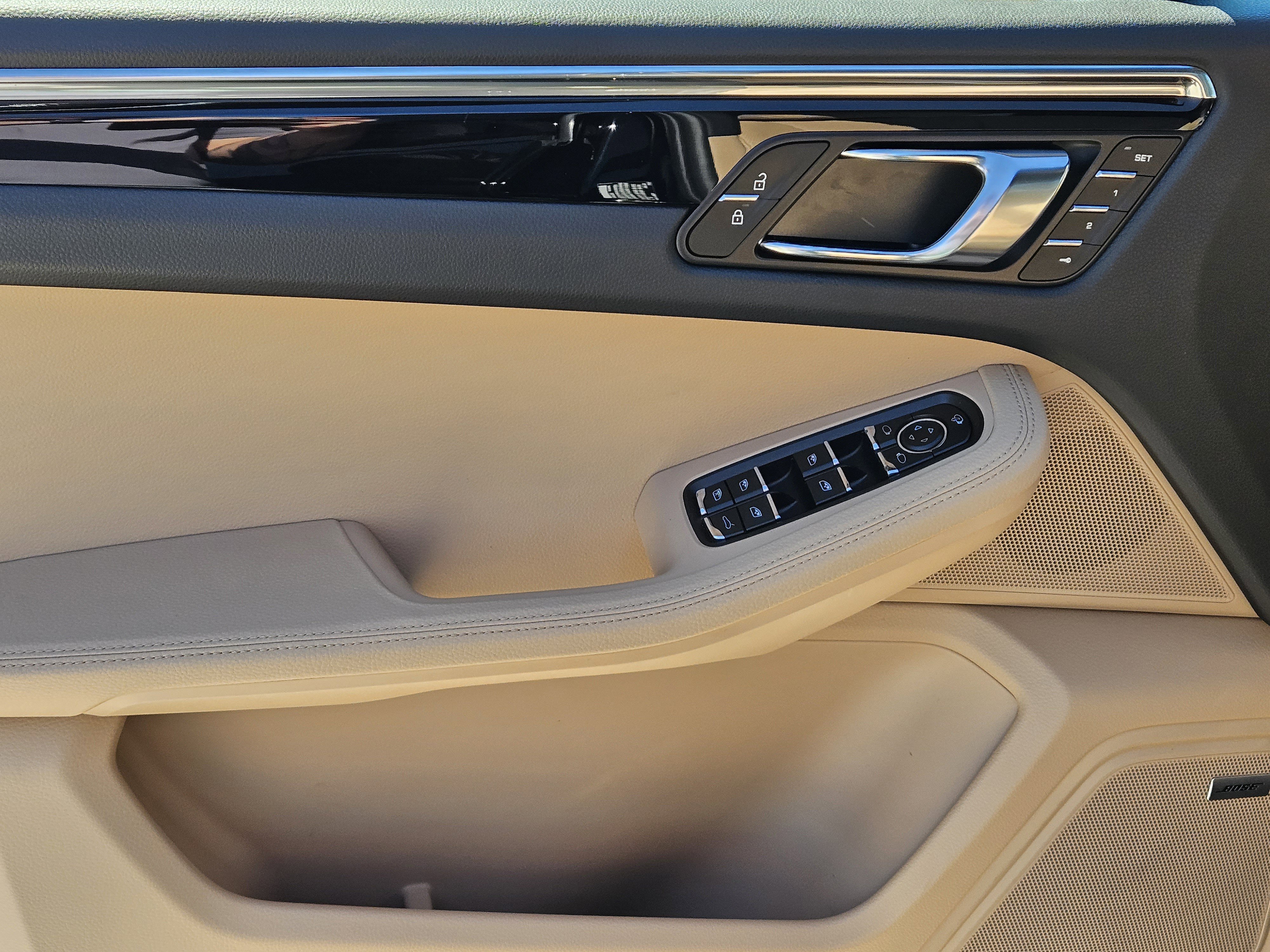 Certified 2026 Porsche Macan image 22