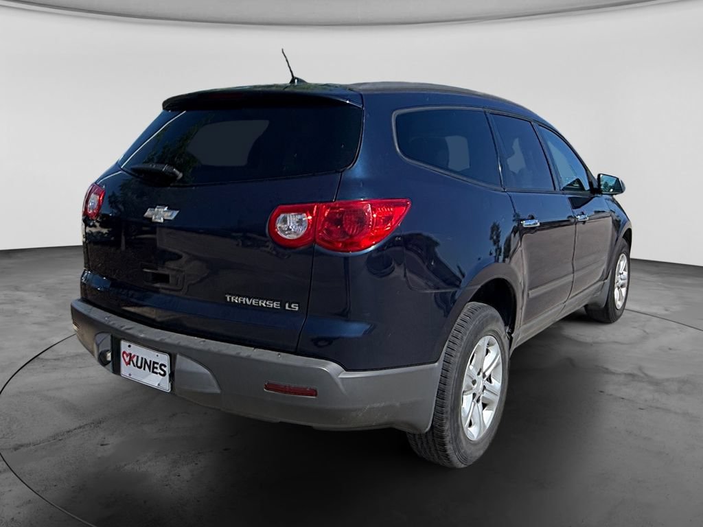 Used 2011 Chevrolet Traverse LS FWD image 8