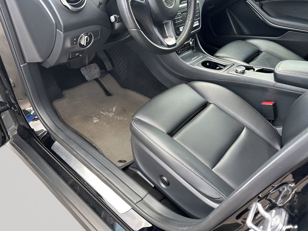 Used 2018 Mercedes-Benz GLA 250 image 27