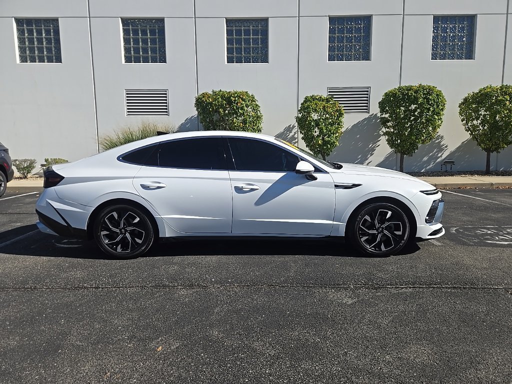 Certified 2024 Hyundai Sonata SEL AWD/4WD image 9
