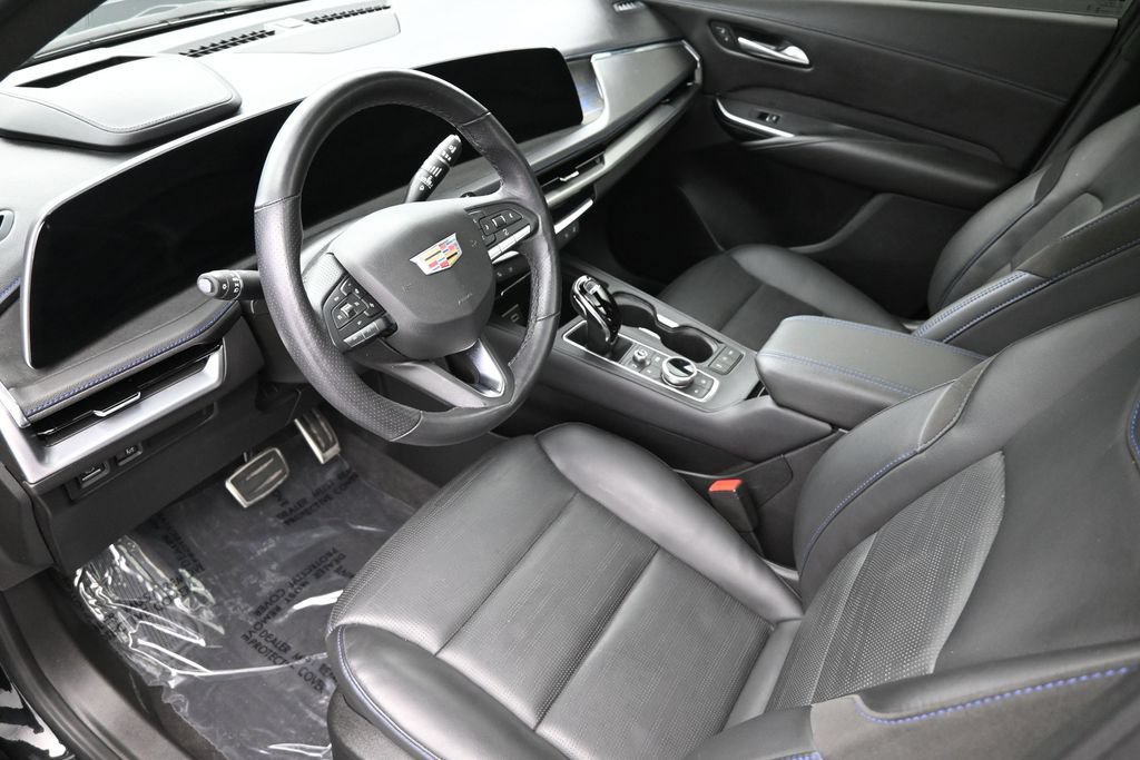 Certified 2024 Cadillac XT4 Sport AWD/4WD image 10