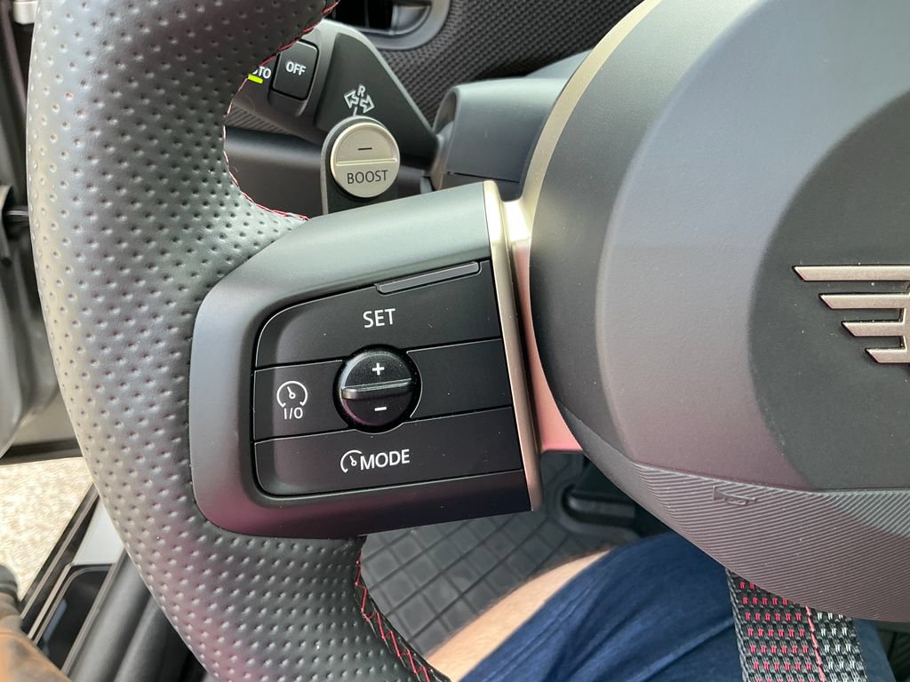 Used 2025 MINI Cooper S FWD image 23