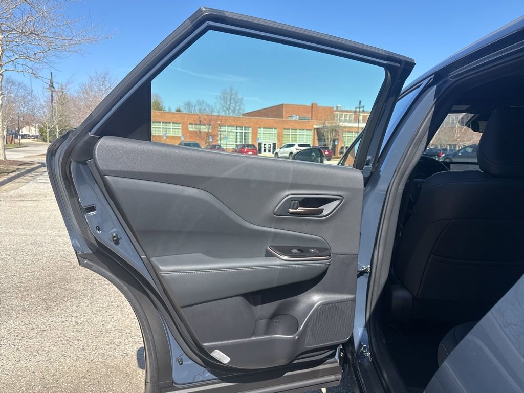 Used 2025 Toyota Crown Signia XLE image 23