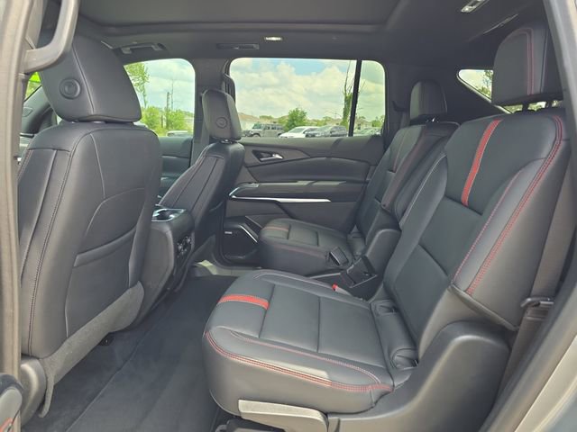 Used 2024 Chevrolet Traverse RS AWD/4WD image 13