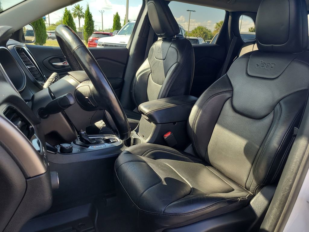 Used 2020 Jeep Cherokee Limited w/ Technology Group AWD/4WD image 18