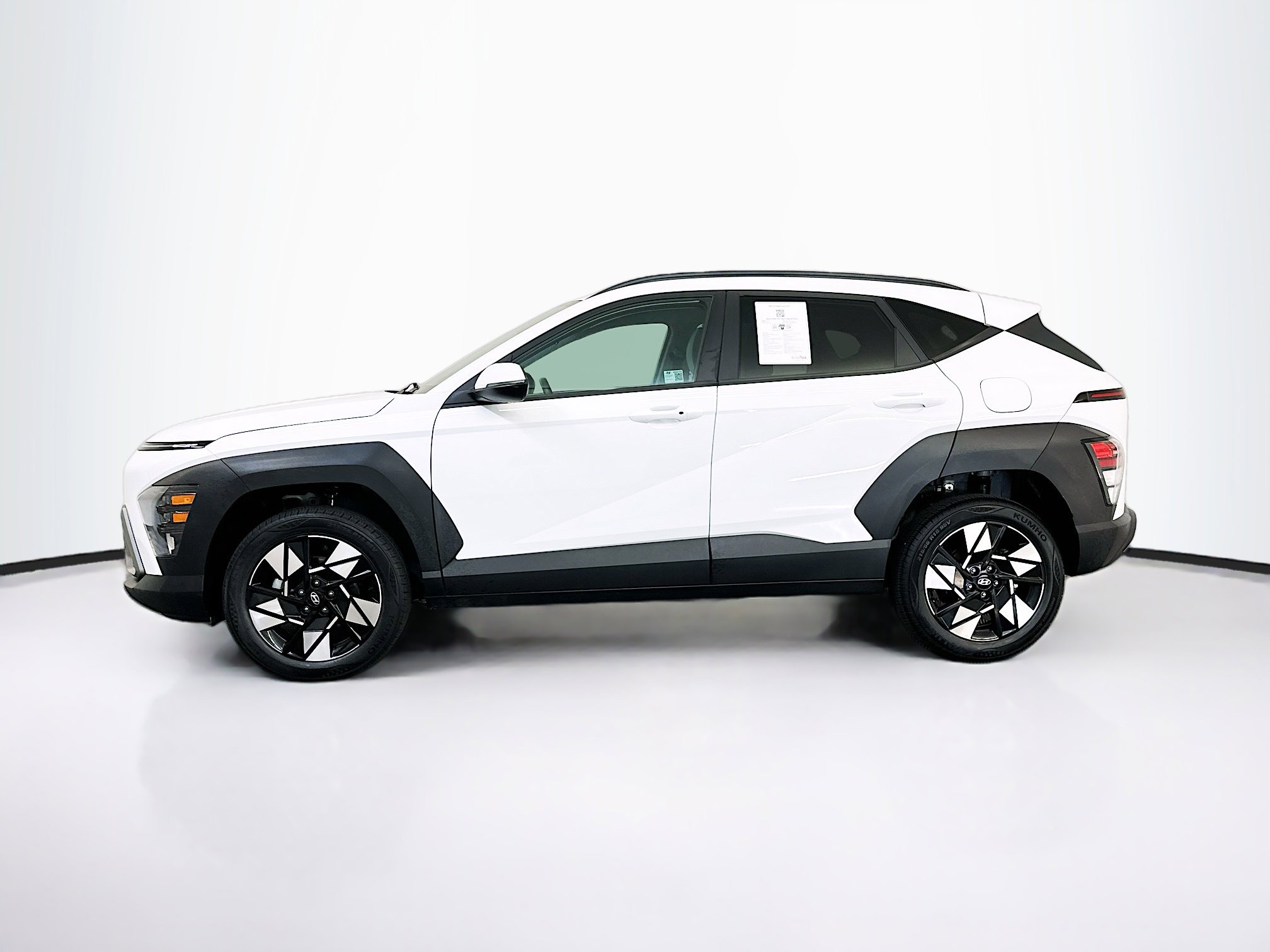 Used 2025 Hyundai Kona SEL image 4