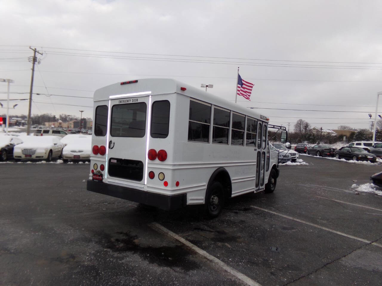 Used 2007 Chevrolet Express 3500 w/ School Bus Package RWD image 7