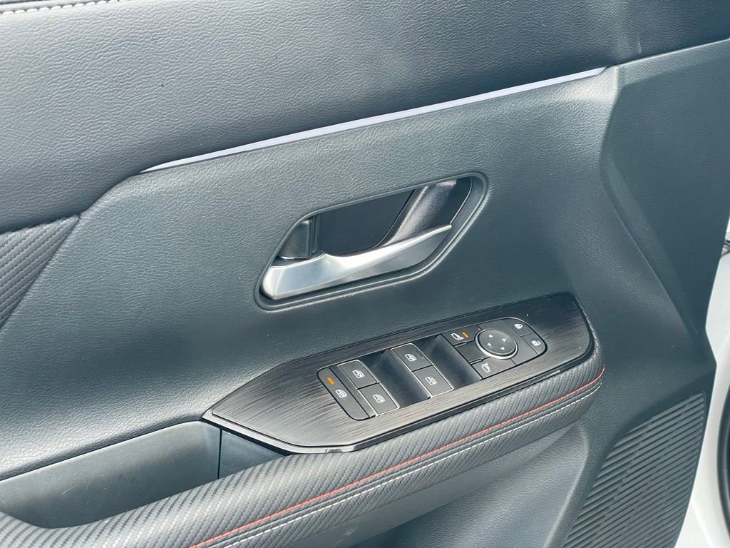 Certified 2025 Nissan Kicks SR w/ SR Premium Package image 13