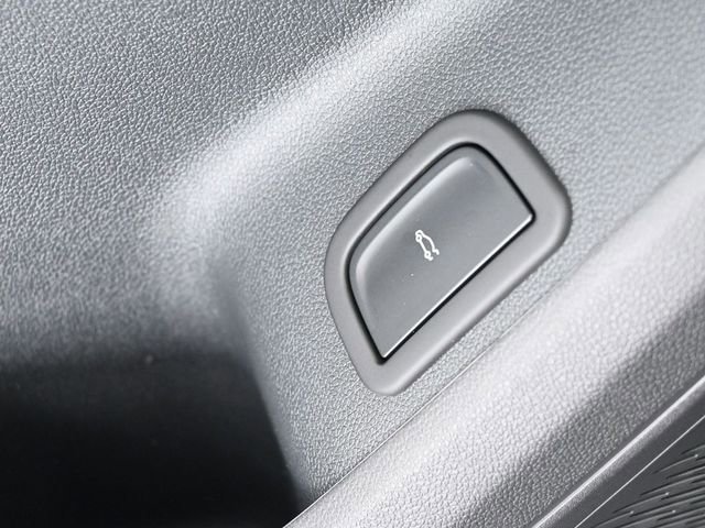 New 2026 Chevrolet Traverse LT w/ Sun and Wheel Package image 36