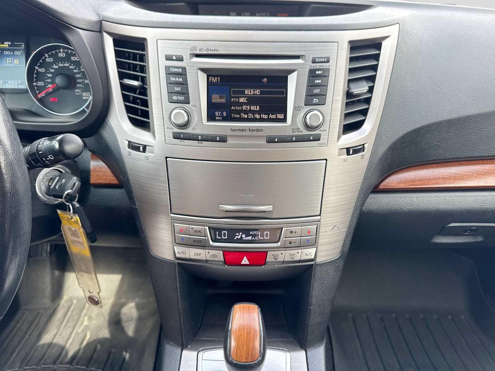 Used 2014 Subaru Outback 3.6R Limited w/ Moonroof Package AWD/4WD image 27