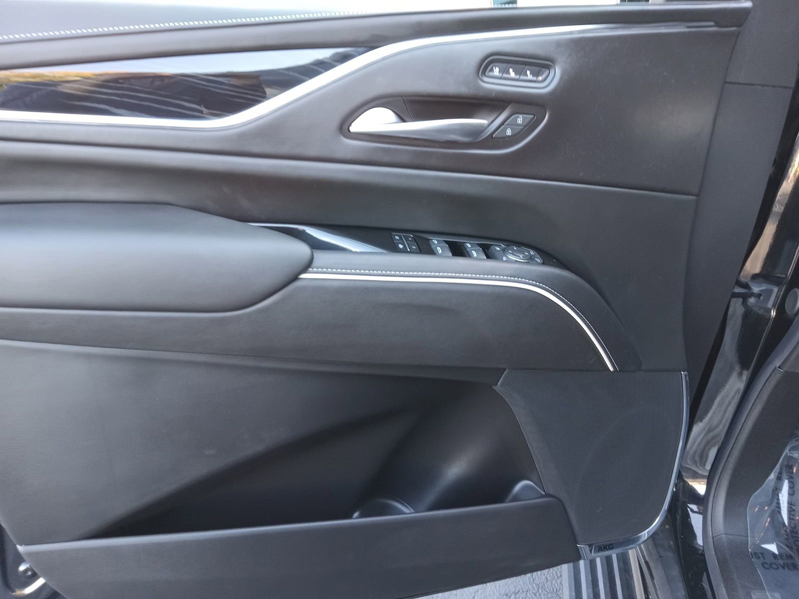 Used 2023 Cadillac Escalade V image 8