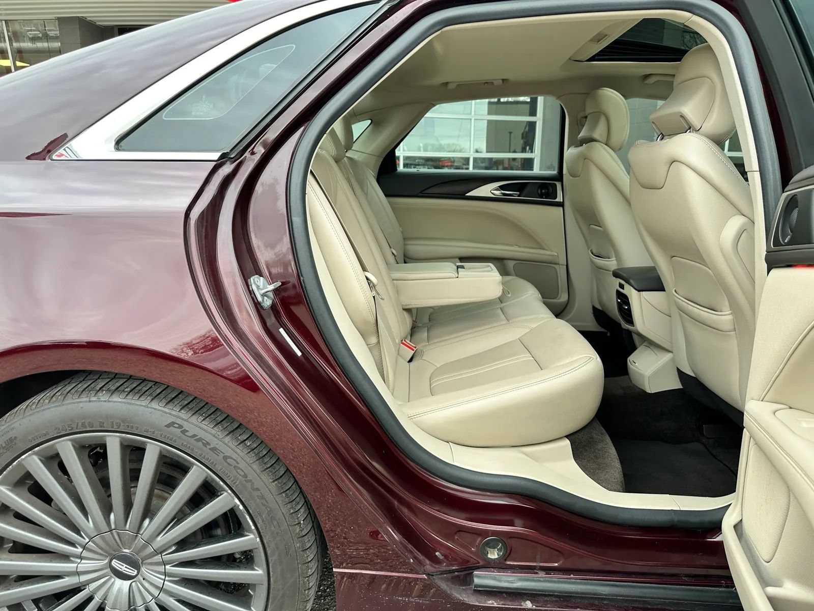 Used 2018 Lincoln MKZ Reserve w/ Climate Package AWD/4WD image 17