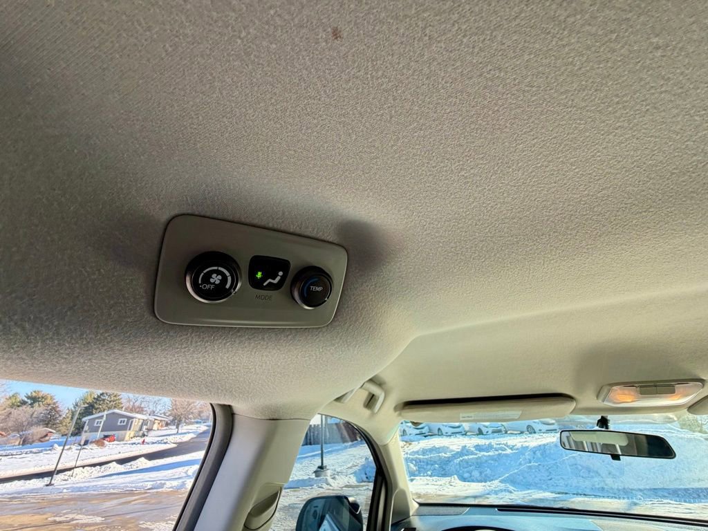 Used 2014 Toyota Sienna L image 15