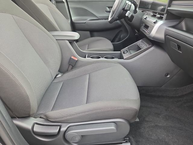 Used 2025 Hyundai Kona SE image 19