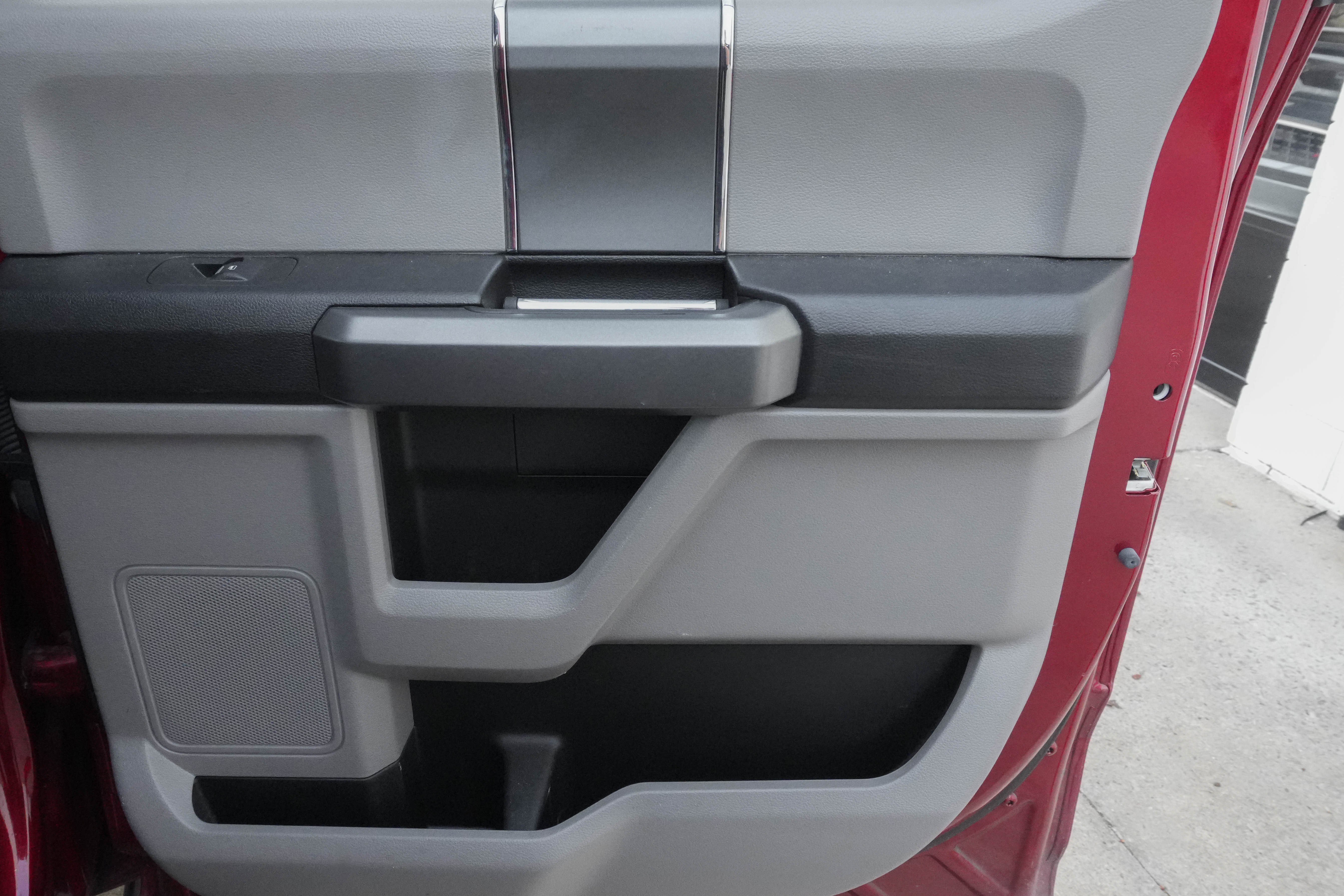 Used 2018 Ford F150 XLT w/ Equipment Group 302A Luxury image 34