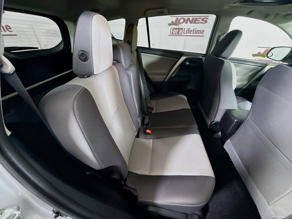 Used 2014 Toyota RAV4 XLE AWD/4WD image 28