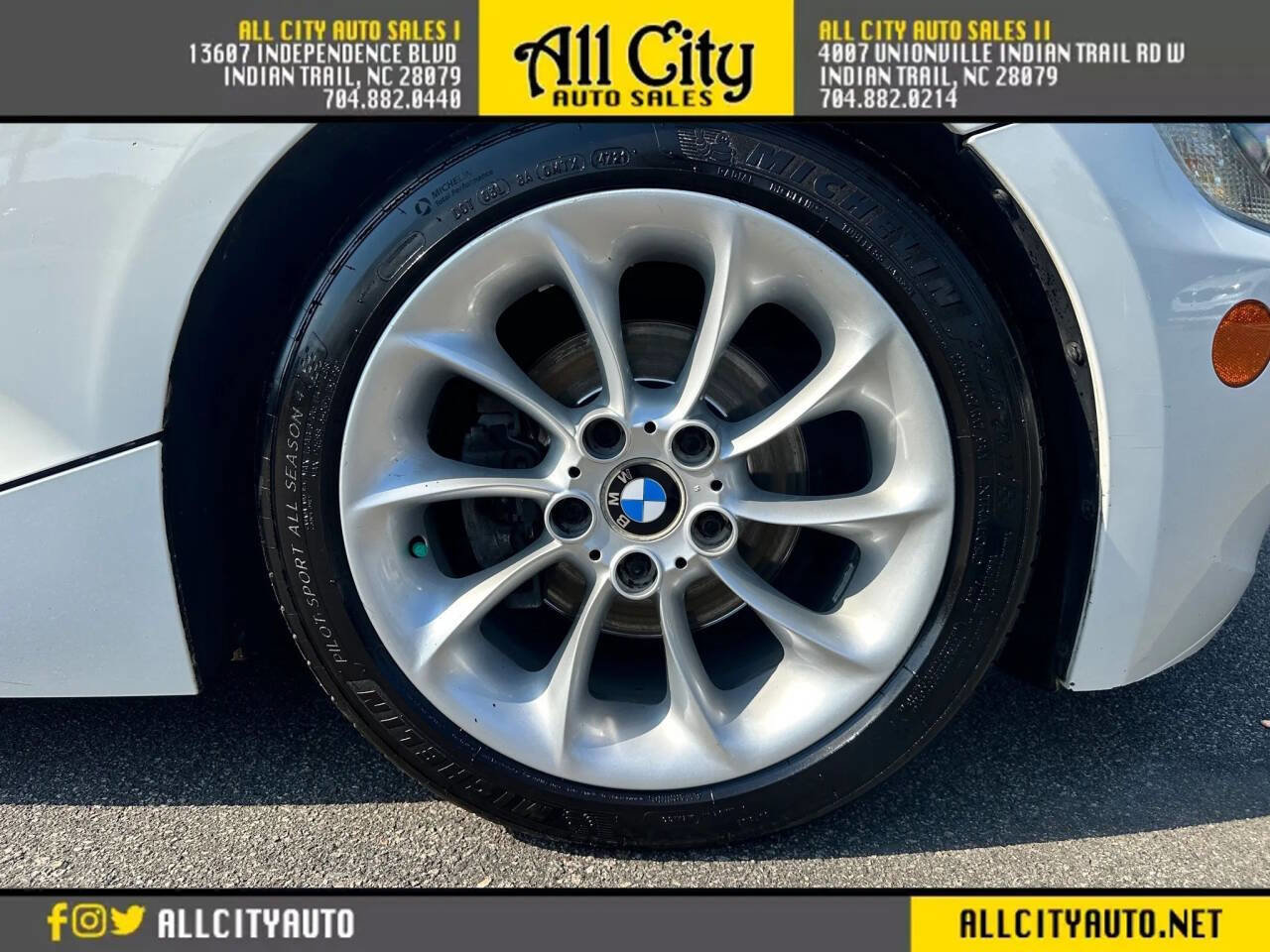 Used 2005 BMW Z4 2.5i image 28