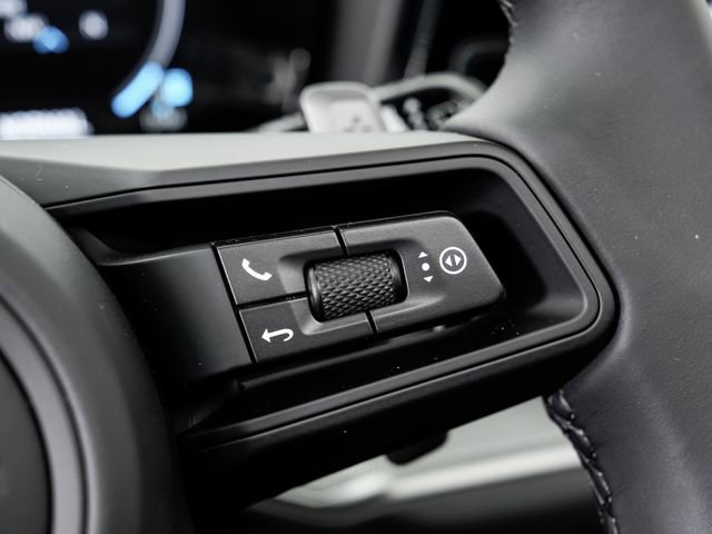 New 2026 Porsche Cayenne image 13