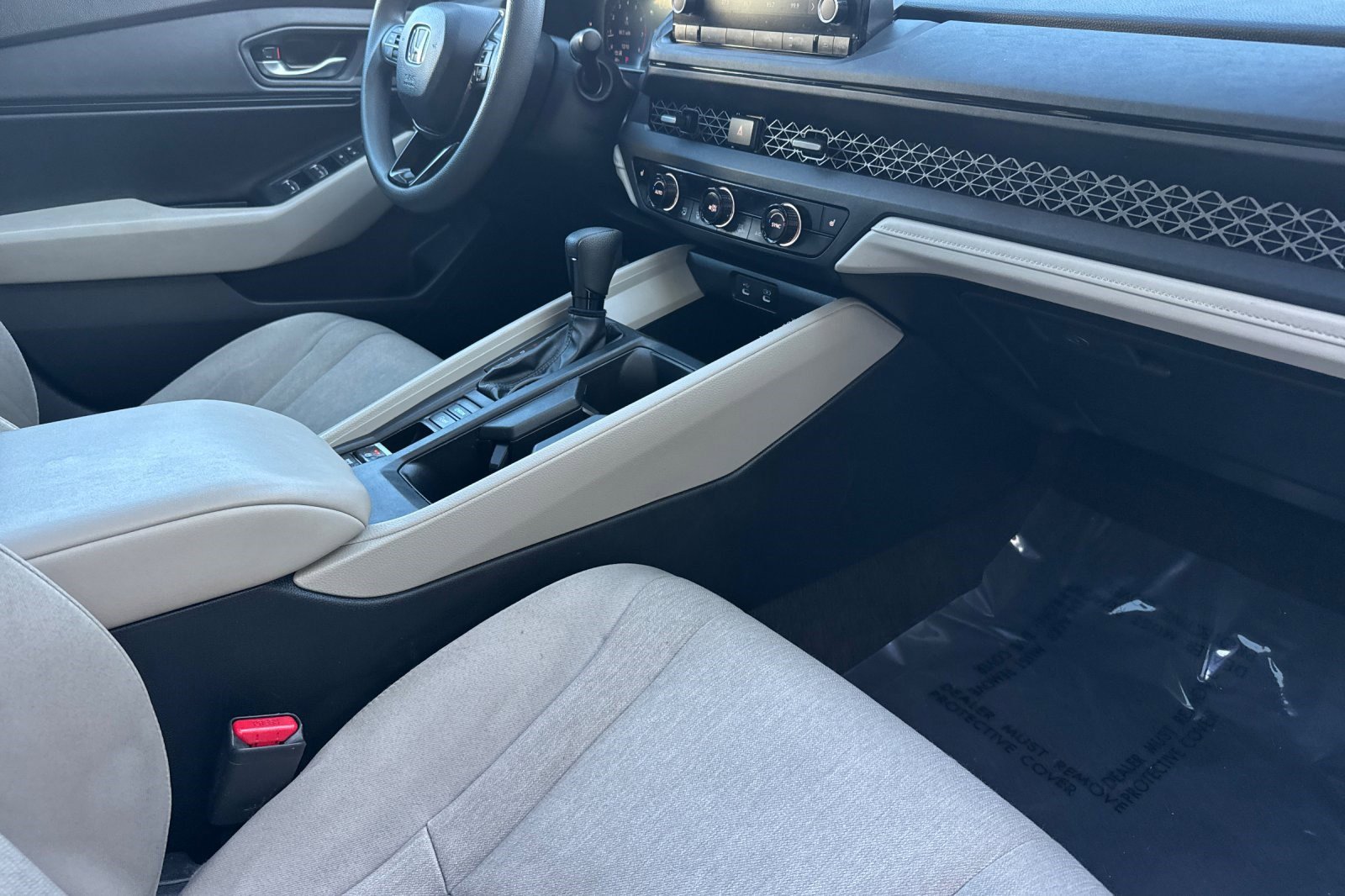Used 2025 Honda Accord SE image 31