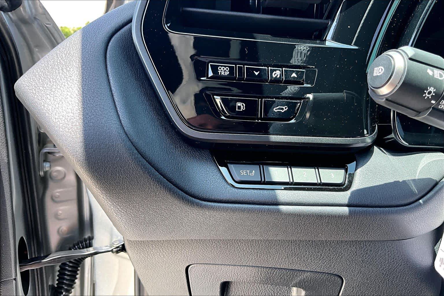 New 2026 Lexus TX 500h AWD image 14
