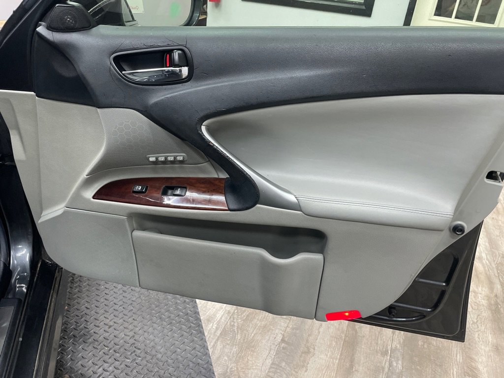 Used 2007 Lexus IS 250 image 38