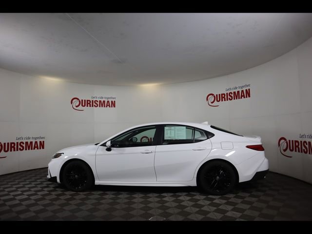 Used 2025 Toyota Camry SE w/ Convenience Package image 9