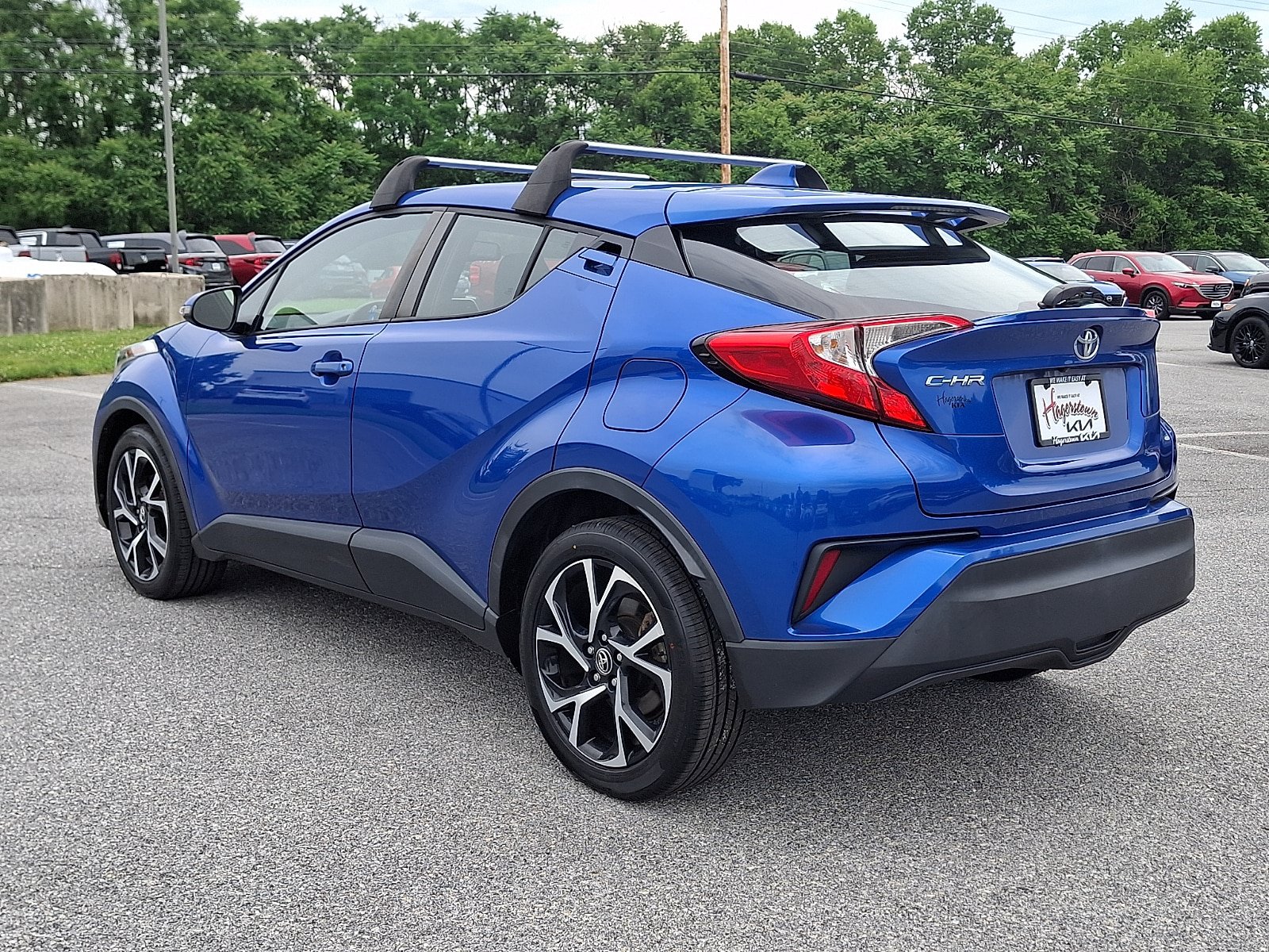 Used 2019 Toyota C-HR XLE FWD image 4
