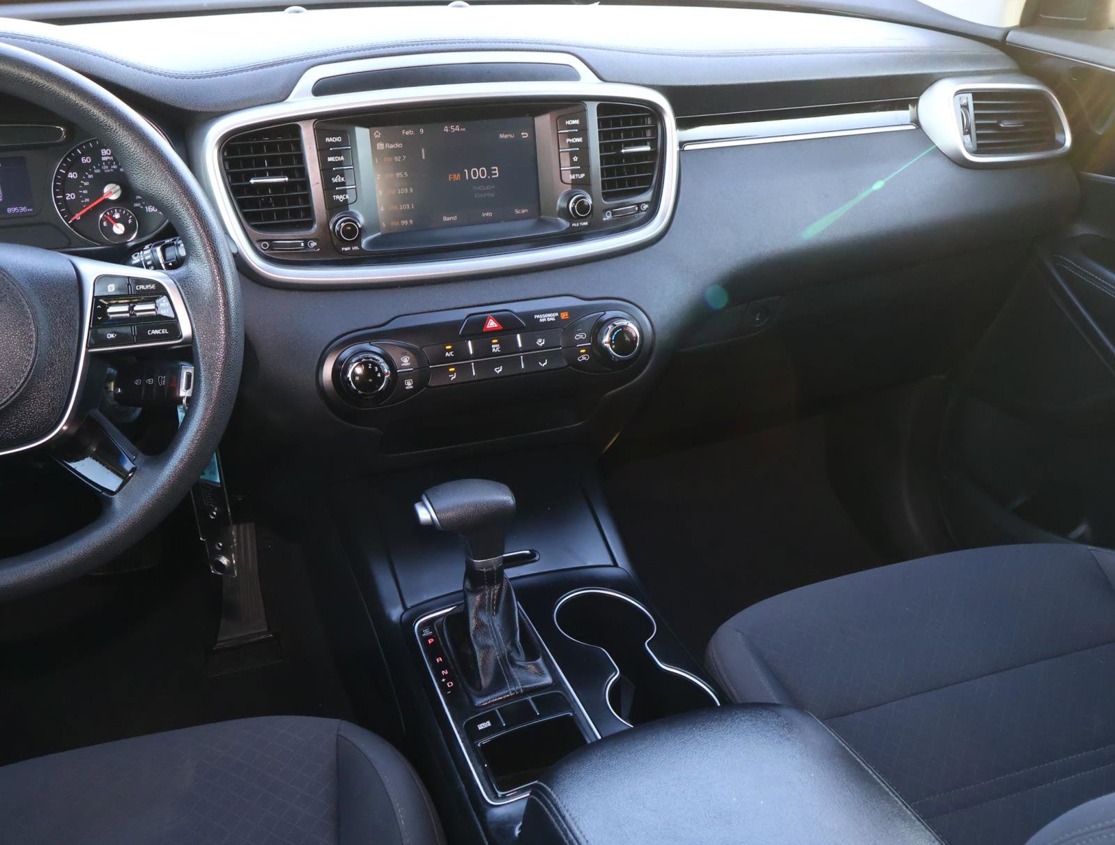 Used 2020 Kia Sorento LX image 10