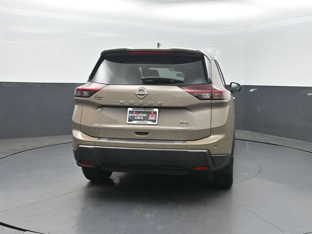 Used 2024 Nissan Rogue SV FWD image 31