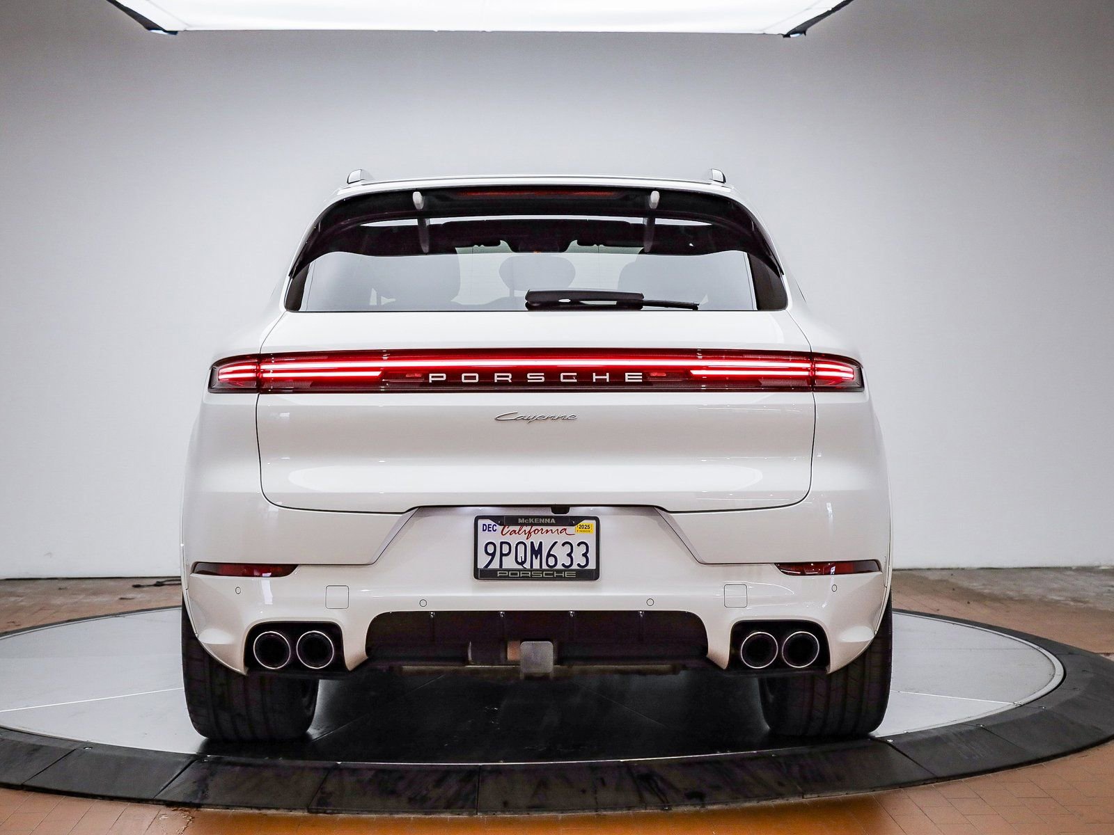 Certified 2025 Porsche Cayenne image 7