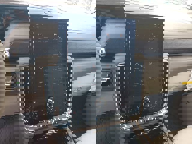 New 2026 GMC Yukon XL Denali w/ Denali Reserve Package image 14