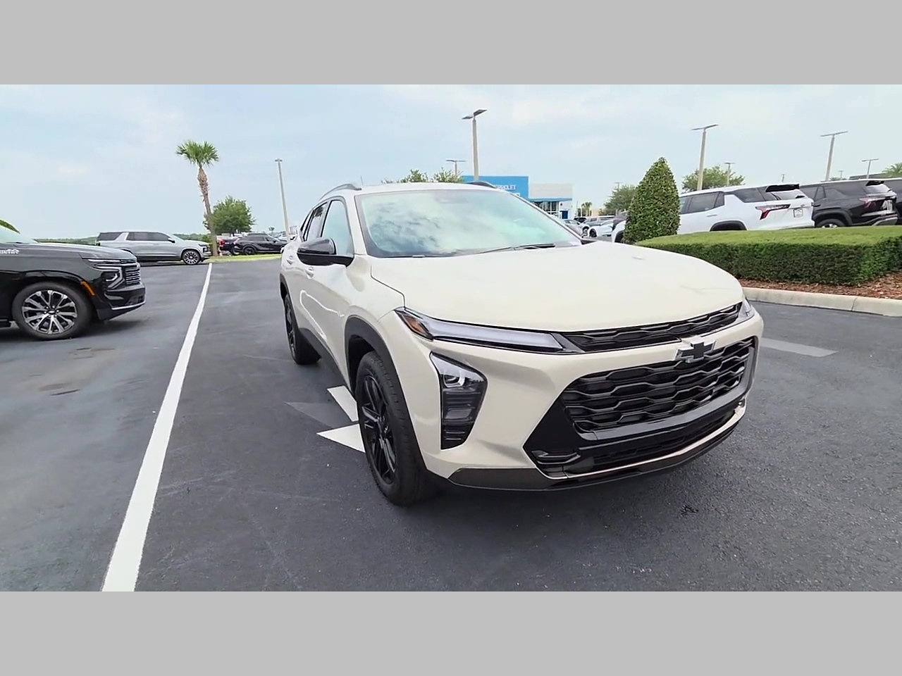 New 2026 Chevrolet Trax ACTIV w/ Sunroof Package FWD image 25