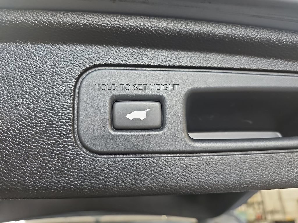 Used 2023 Honda Odyssey Elite image 19