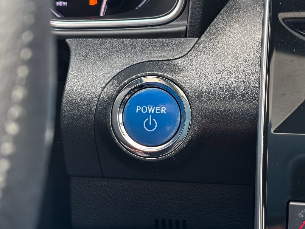 Used 2020 Toyota Avalon XLE image 26